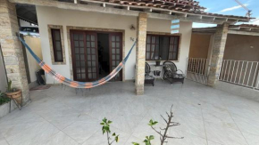 Casa ampla com piscina e churrasqueira